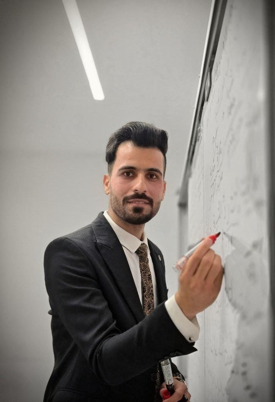 الأستاذ علي فاضل السهلاني
